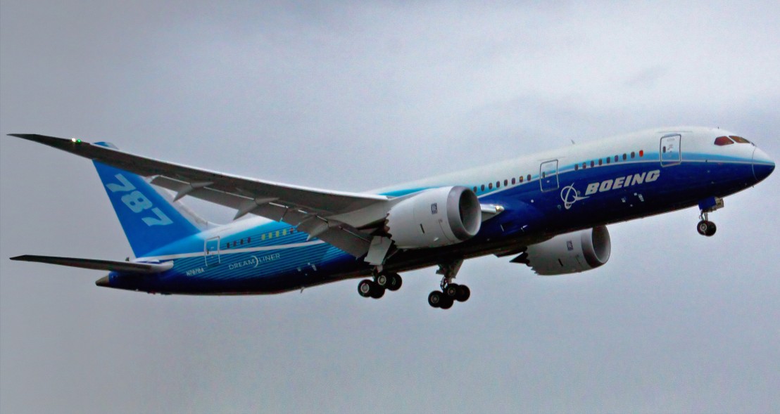 Boeing_787_first_flight