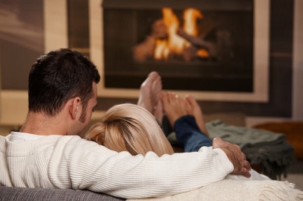 couple-fireplace