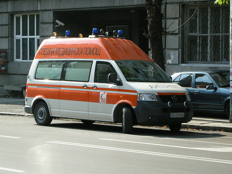 800px-Ambulance_from_Bulgaria