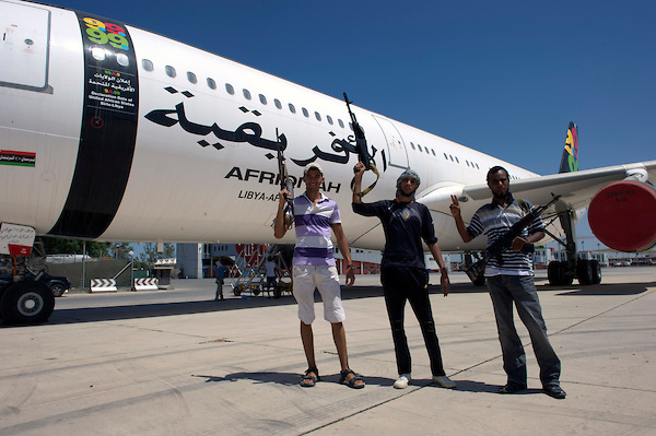 Rebels on board Gaddafi's 'Air Force One' - Tripoli