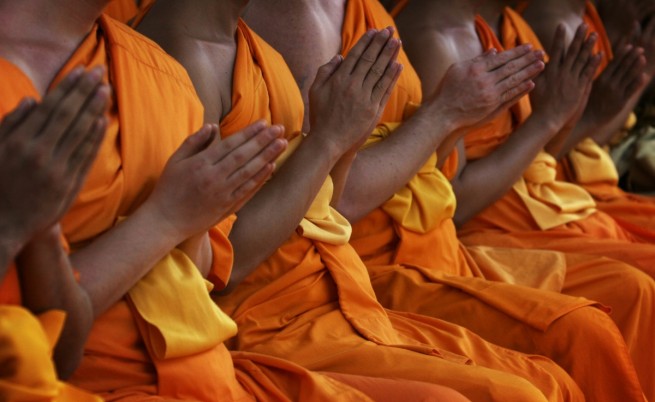 655-402-monasi-meditaciia-monah