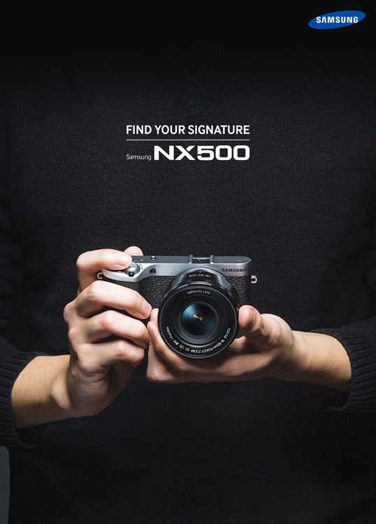 7-NX500-Magazine_Modelshot_RGB_01