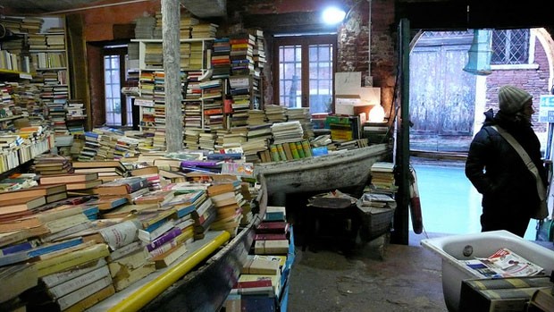 Libreria Acqua Alta, Venice 3