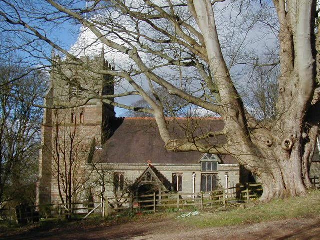 Църквата "Свети Леонард" е една от най-старите във Великобритания