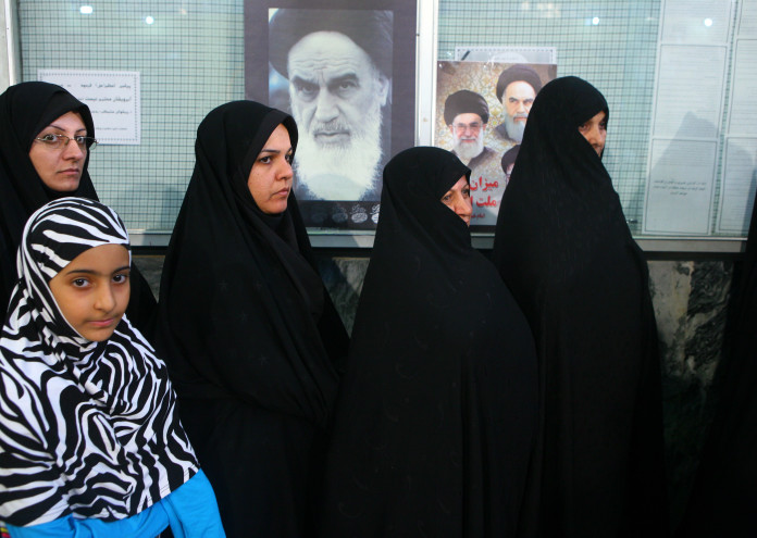 жени в иран